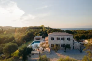 Princely Mediterranean Inspired Villa with Pool and Garden from VILLAWAY®